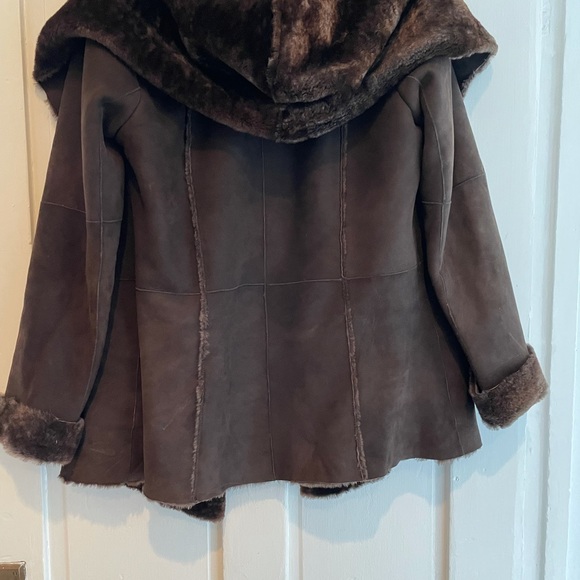 VINCE Shearling Jacket with Hood in Chocolate Brown - Size L - Picture 4 of 7